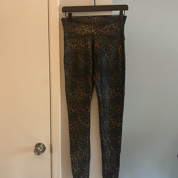Spanx leopard print metallic legging - Picture 4 of 6